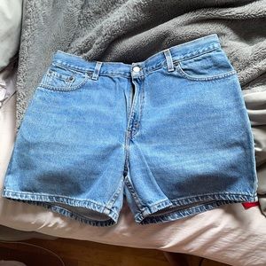 Levi’s shorts